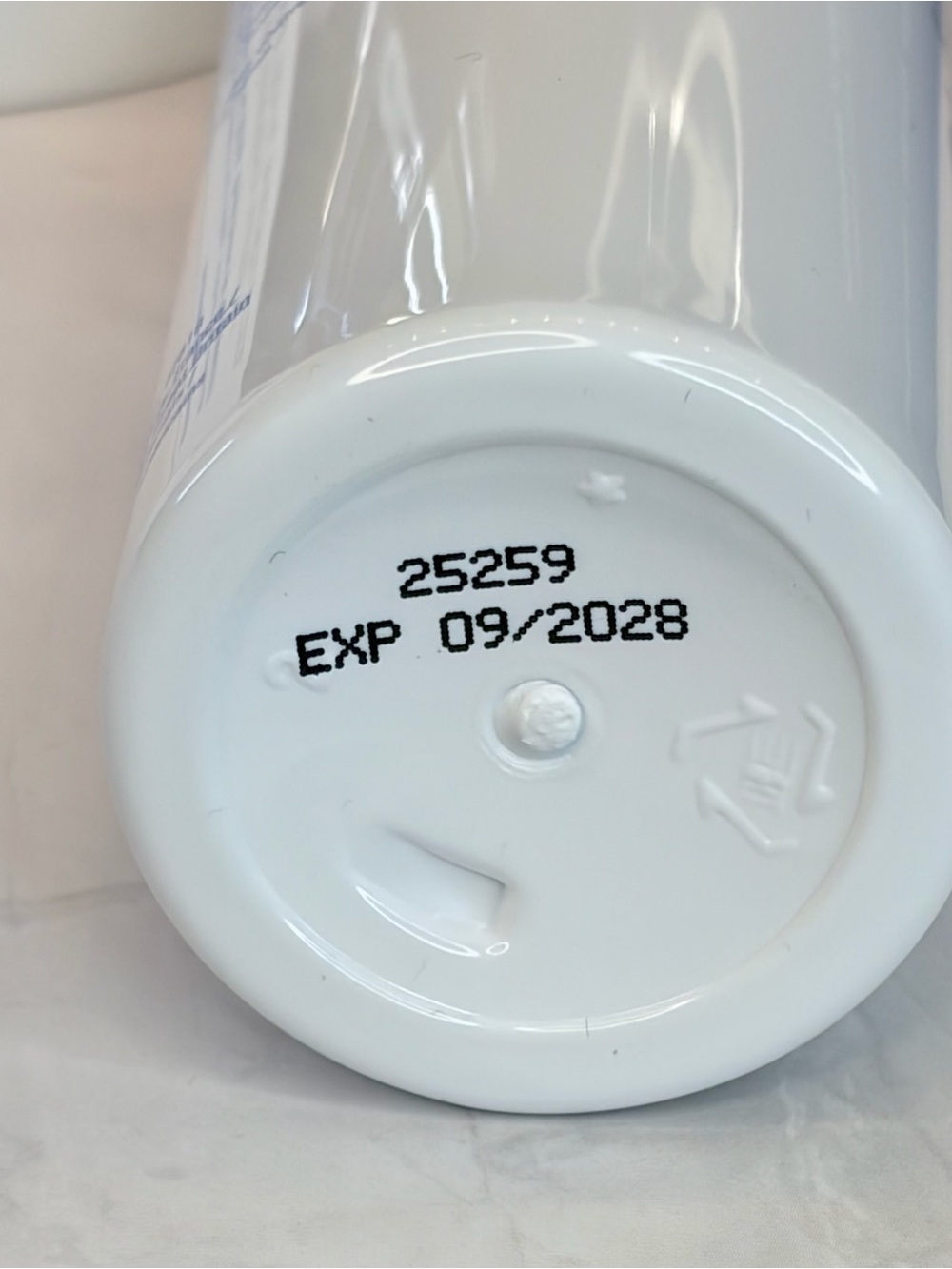 β¨ ZO Soothing Hydro Mist + Bonus Bundle β¨ - Picture 2 of 10